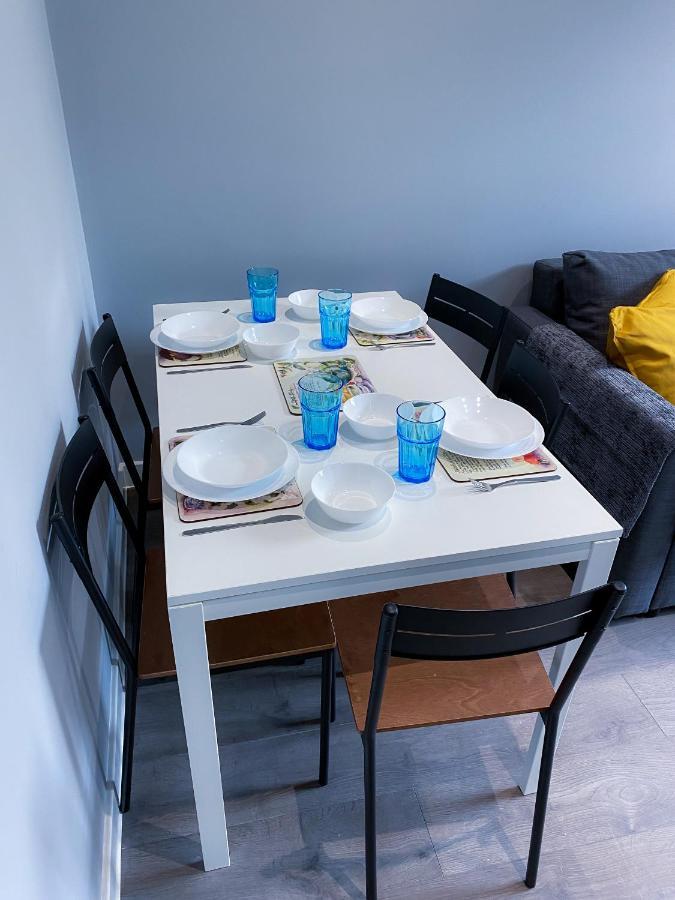 Stylish 1 Bedroom Flat In Wood Green Londres Exterior foto
