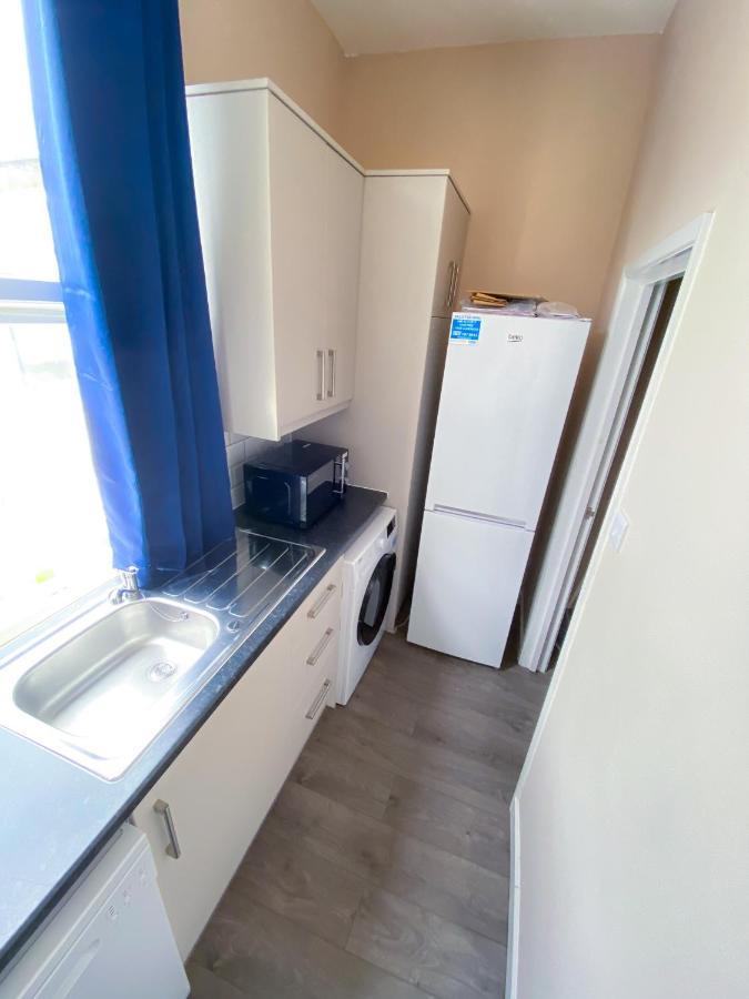 Stylish 1 Bedroom Flat In Wood Green Londres Exterior foto