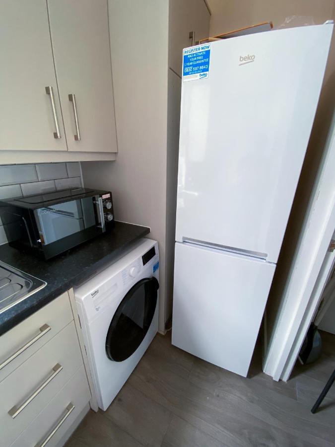 Stylish 1 Bedroom Flat In Wood Green Londres Exterior foto